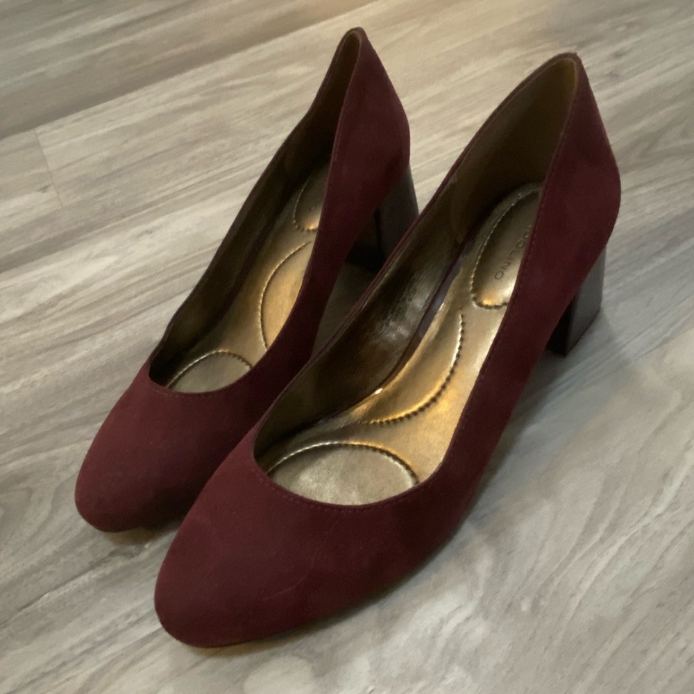 💝 4/$24 - Dark Red Velvet Pumps - Bandolino